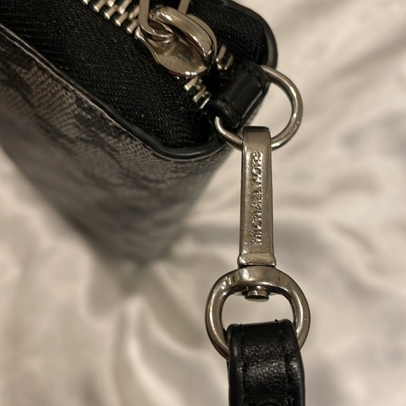 Michael Kors Jet Set Travel Phone Wallet Wristlet - Picture 4 of 12